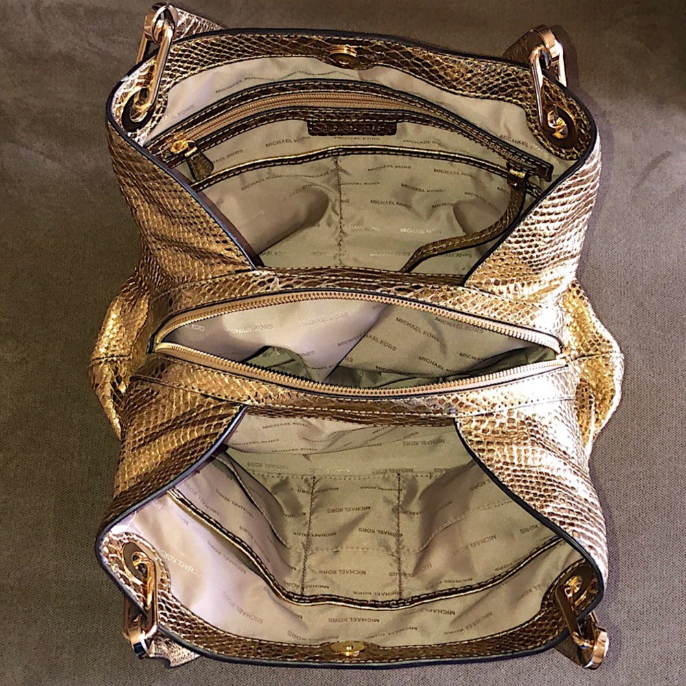 Michael Kors ✨ ‘Raven’ Shoulder Bag - Picture 7 of 8